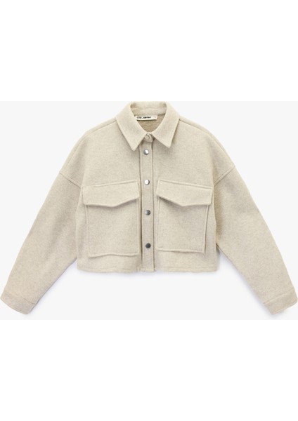 Klasik Yaka Cep Detaylı Uzun Kollu Düğmeli Gömlek Ceket