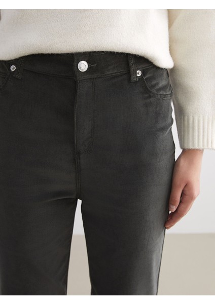 Yeni Sezon Dar Fit Ispanyol Paça Kadife Kadın Pantolon modelleri