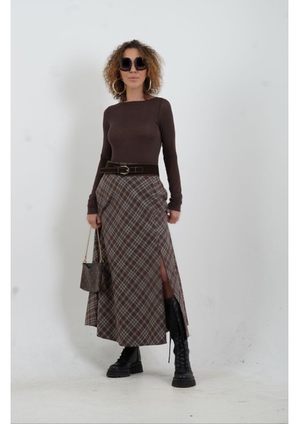 Kahve Gri Kemerli Yırtmaçlı Ekose Etek