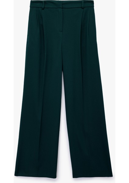 x Melis Ağazat - Pileli Cepli Bol Düz Paça Kumaş Pantolon