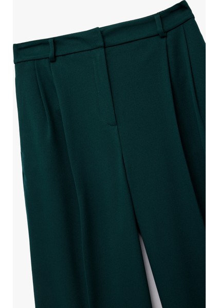 x Melis Ağazat - Pileli Cepli Bol Düz Paça Kumaş Pantolon modelleri