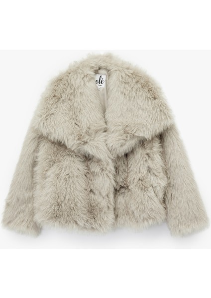 Geniş Yaka Oversize Suni Kürk Ceket modelleri