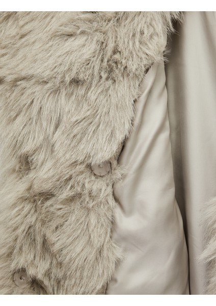 Geniş Yaka Oversize Suni Kürk Ceket