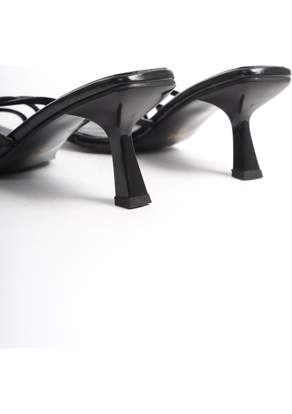 Pila Kadın Özel Tasarım Ince Çapraz Bantlı Topuklu Abiye Terlik