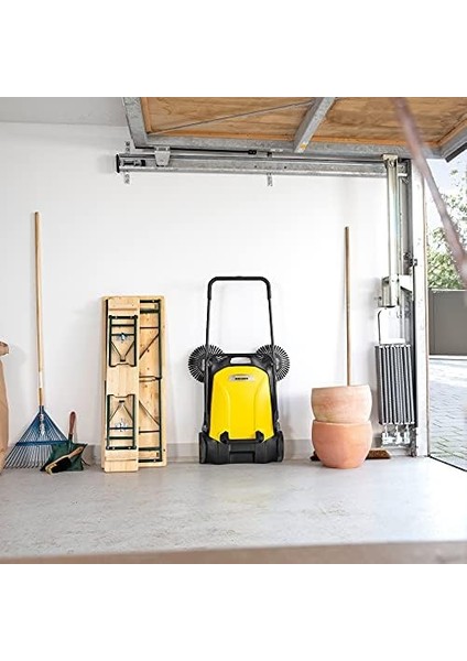 Süpürme Makinesi S 4 (Maksimum Yüzey: 2400 M²/h, 2 Yan Fırça, Süpürme Kabı: 20 L, Çalışma Genişliği: 680 Mm, Yer Tasarruflu Depolama, Yüksekliği Ayarlanabilir Itme Kolu) modelleri