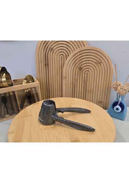 Döküm Ceviz ve Fındık Kıracağı – %100 Yerli Üretim, Dayanıklı Metal Gövde, Ergonomik Tasarım modelleri