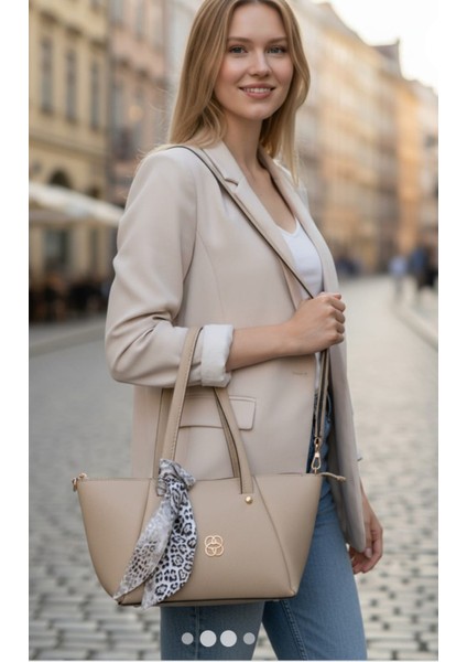 Fularlı Bayan El Kol ve Omuz Çantası