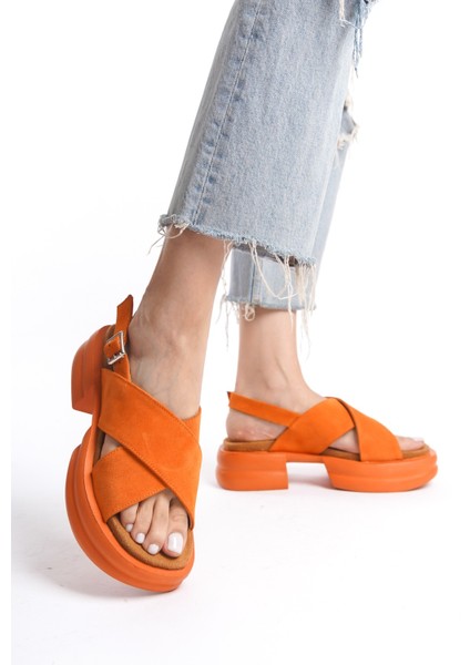 Latte Kadın Deri Sandalet fırsatları