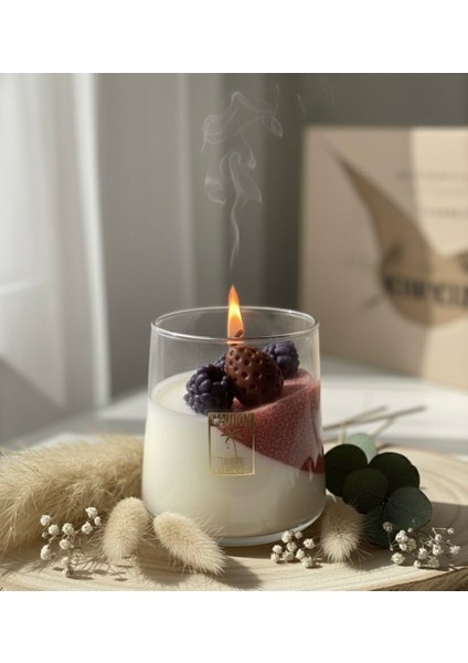 Çilekli Panna Cotta & Orman Meyveleri Aromalı Gourmet Mum - Dekoratif Cam Bardak fiyatları