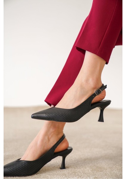 Lassie Arkası Açık Lazer Delikli Kadın Topuklu Ayakkabı fiyatları