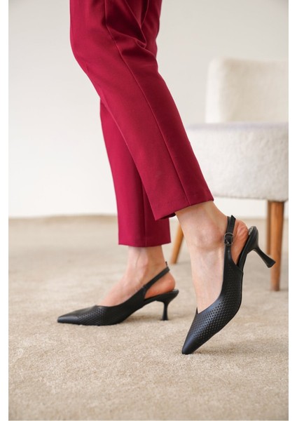 Lassie Arkası Açık Lazer Delikli Kadın Topuklu Ayakkabı fırsatları