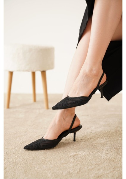 Kelvyn Dantel Detaylı Kadın Topuklu Ayakkabı modelleri