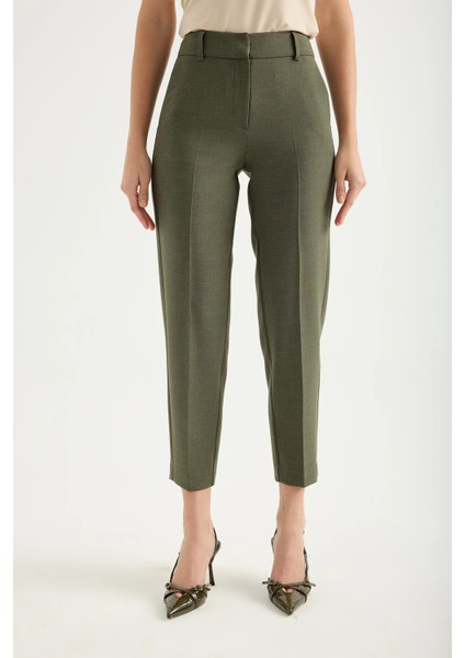 Düz Kesim Orta Belli Pantolon fırsatları