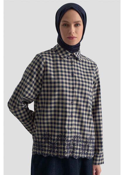 Çiçek Nakışlı Ekose Tunik 25KM1026 Lacivert