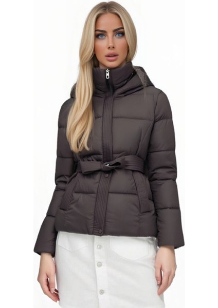 Kısa Şişme Mont – Kadın, Hafif ve Modern Kesim