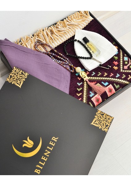 Çeyizlik Hediyelik Seccade Set– Kilim Desenli Astarlı Kadife Seccade, Eşarp, Kristal Tesbih, Erkek Tesbihi, Takke ve Esans Özel Kutulu fiyatları