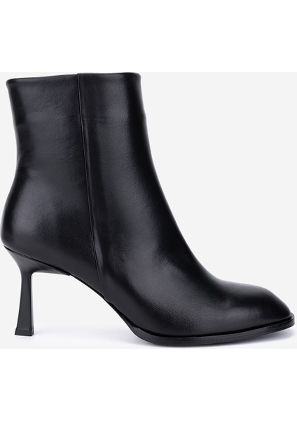 Kadın Hakiki Deri Siyah Deri Topuklu Bot 492 60551 Bn Bot SK25-26 Sıyah Derı