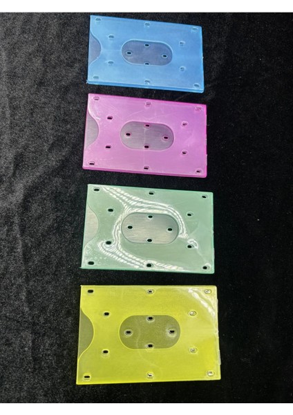 Yeni Nesil Kimlik ve Ehliyet Koruma Kabı – Kredi Kartı Saklama Kabı – 4’lü Set Renklikimlik Kabı, Ehliyet Koruyucu, Kredi Kartı Kılıfı, Kartlık Set