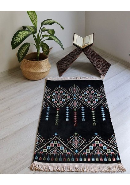 Çeyizlik Hediyelik Seccade Set– Kilim Desenli Astarlı Kadife Seccade, Eşarp, Kristal Tesbih, Erkek Tesbihi, Takke ve Esans Özel Kutulu fırsatları