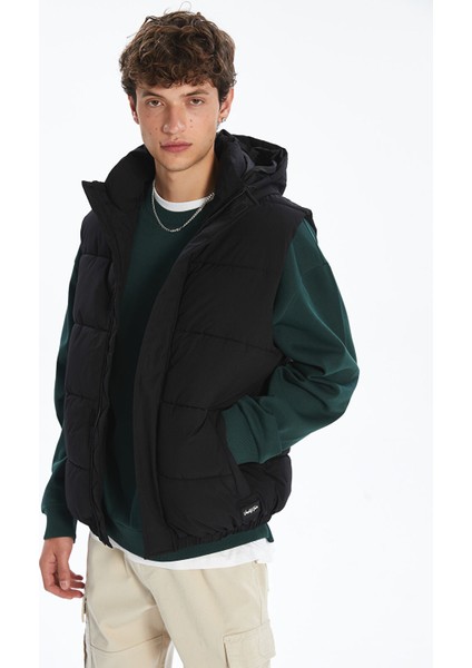 Yeni Sezon Standart Kalıp Kapüşonlu Erkek Şişme Yelek