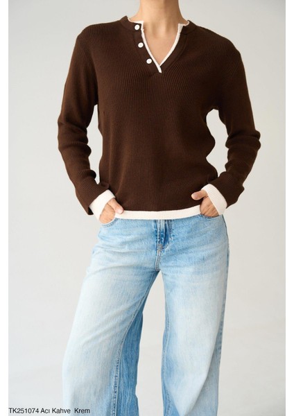 Düğmeli Iki Renk Kazak fiyatları