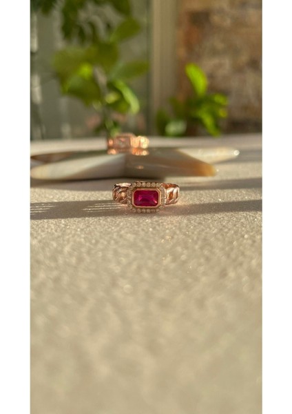 Kadın Ayarlanabilir Pembe Renkli Baget Taşlı Gurmet 925 Ayar Gümüş Yüzük