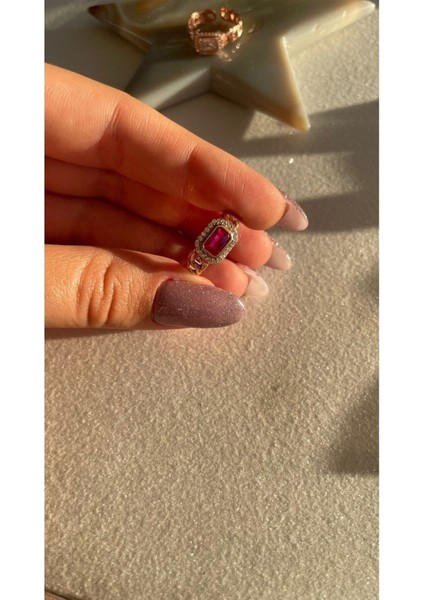Kadın Ayarlanabilir Pembe Renkli Baget Taşlı Gurmet 925 Ayar Gümüş Yüzük fiyatları