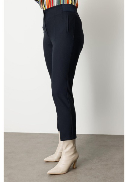 1111 Ekol Pantolon modelleri