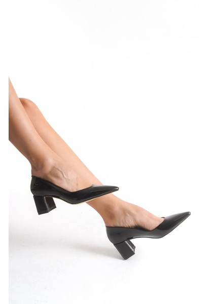Kadın Siyah Rugan Stiletto Kalın Topuklu Z3T5KACLY012 – Şık ve Rahat Günlük & Gece Kullanımı fırsatları