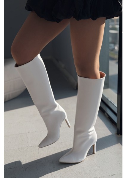 Oslanna Beyaz Mat Deri Günlük Kadın Çizme fiyatları
