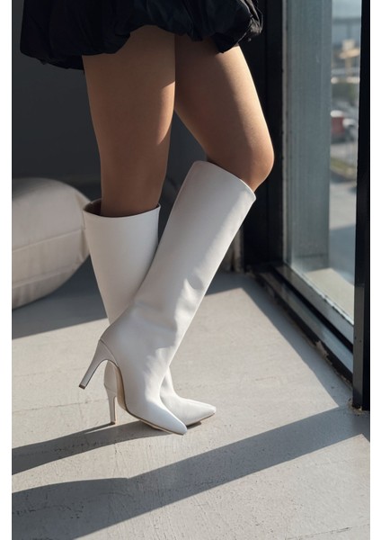 Oslanna Beyaz Mat Deri Günlük Kadın Çizme modelleri