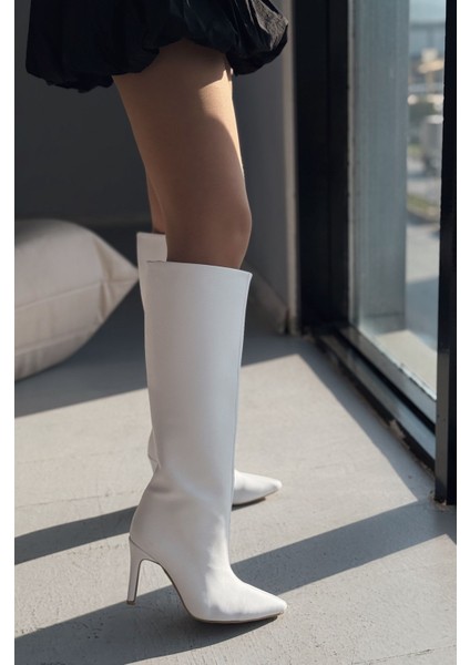 Oslanna Beyaz Mat Deri Günlük Kadın Çizme indirimleri