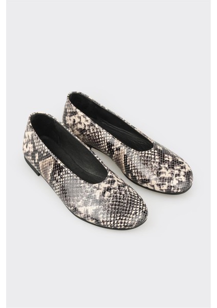 Bej Hayvan Desenli Deri Kadın Günlük Ayakkabı fiyatları