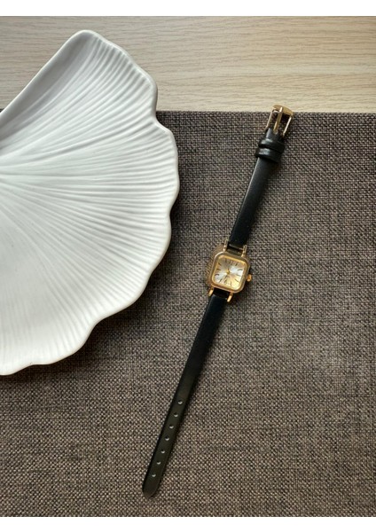 Retro Minimal Deri Kordon Vintage Kadın Kol Saati fiyatları