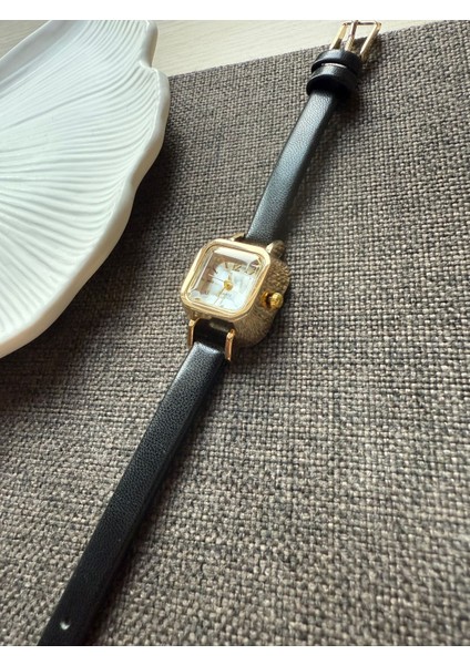 Retro Minimal Deri Kordon Vintage Kadın Kol Saati fırsatları