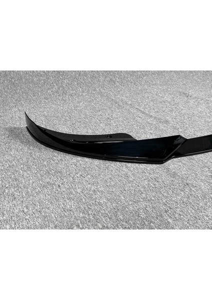 Bmw G22 Ac Uyumlu Ön Lip Parlak Siyah 2020-2025 modelleri