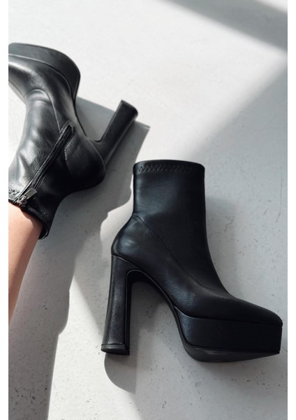 Inora Kadın Platform Topuklu Streç Bot Siyah Mat Deri