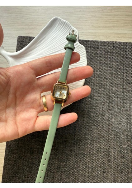 Retro Minimal Deri Kordon Vintage Kadın Kol Saati indirimleri