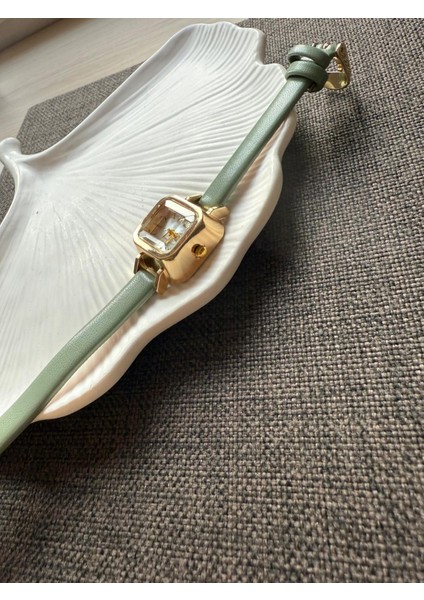 Retro Minimal Deri Kordon Vintage Kadın Kol Saati