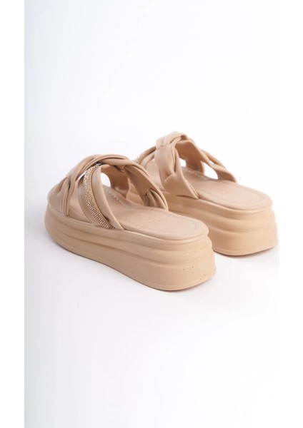 Clara Düz Topuklu Kurdele Desenli Taşlı Kalın ve Ortopedik Taban Kadın Terlik Ctt - Ten indirimleri