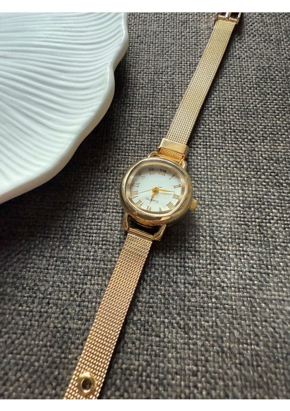 Retro Minimal Hasır Kordon Vintage Kadın Kol Saati