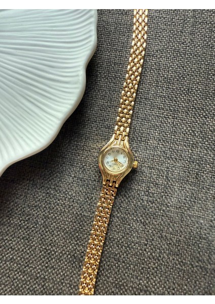 Retro Minimal Metal Kordon Vintage Kadın Kol Saati Minik
