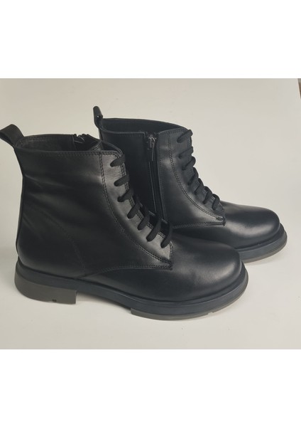 Kadın Hakiki Deri Yeşil Taban Detaylı Bağcıklı Siyah Bot fiyatları