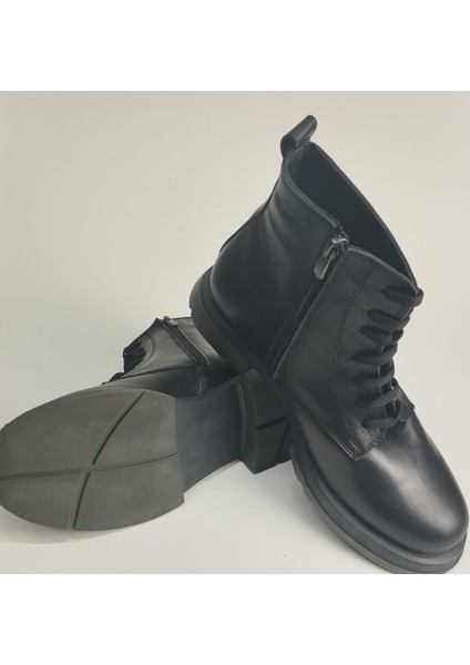 Kadın Hakiki Deri Yeşil Taban Detaylı Bağcıklı Siyah Bot modelleri