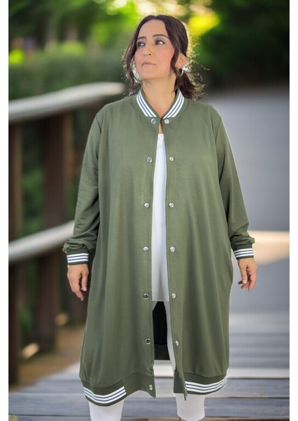 Çıt Çıt Kapama Kristal Viskon Kumaş Cepli Ribanalı Büyük Beden Uzun Kap Ceket