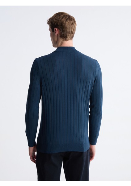 Yeni Sezon Yarım Balıkçı Yaka Erkek Triko Kazak fırsatları