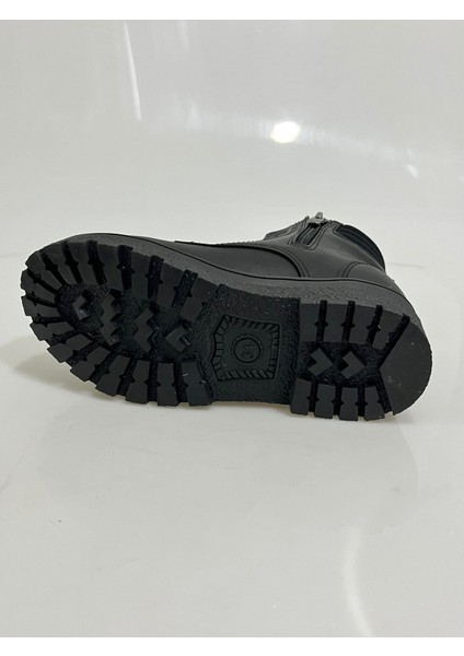2159 Wickers Siyah Cilt Ortapedik Taban Çocuk Botu fırsatları
