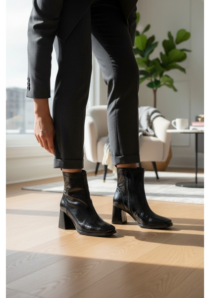 Yanki Siyah Rugan Fermuarlı Kare Burun Kadın Çizme fırsatları
