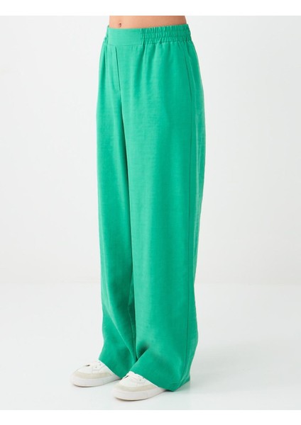 Yeşil Normal Paça Beli Lastikli Dokuma Pantolon fırsatları