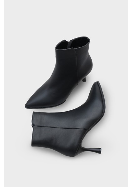 Ines Kadın Bot indirimleri